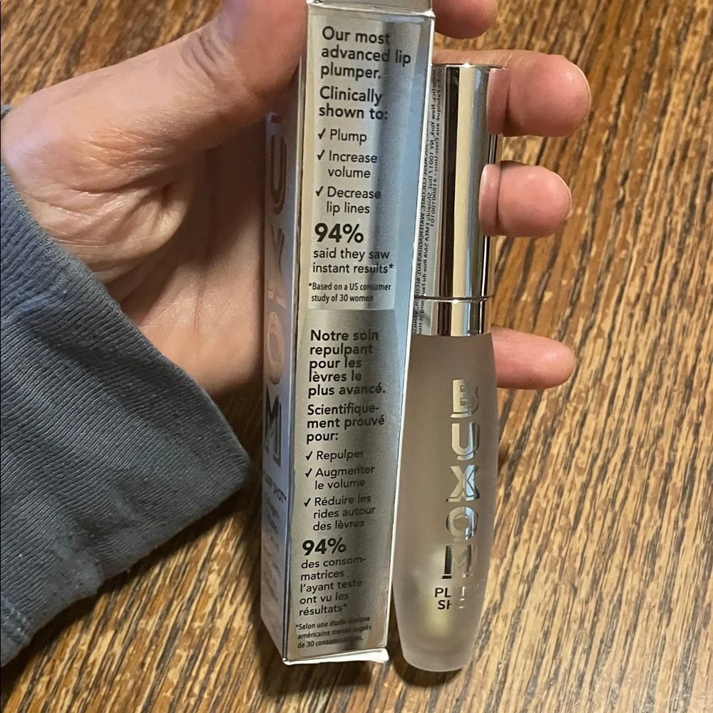 Buxom Plump Shot Lip Serum with Silver Cap